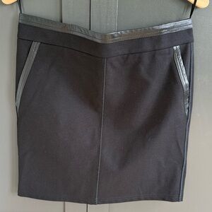 Gucci | Black Mini Skirt with Leather Trim • 40 •